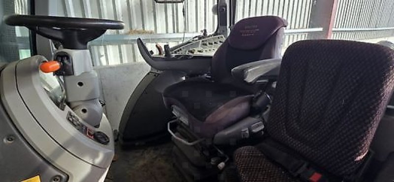 Traktor a típus Valtra T174 VERSU, Gebrauchtmaschine ekkor: PEYROLE (Kép 12)