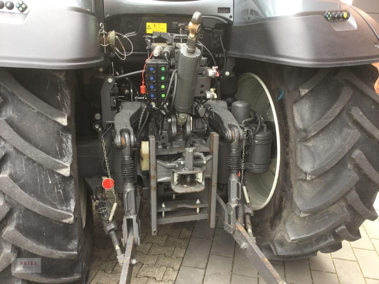 Traktor van het type Valtra T174 Versu, Gebrauchtmaschine in Lippetal / Herzfeld (Foto 5)