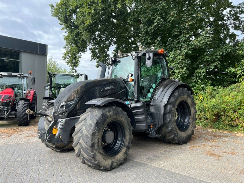 Traktor des Typs Valtra T174 Versu, Gebrauchtmaschine in Achterveld (Bild 1)