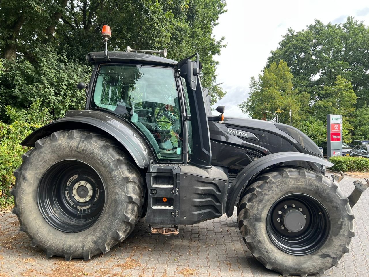 Traktor от тип Valtra T174 Versu, Gebrauchtmaschine в Achterveld (Снимка 2)