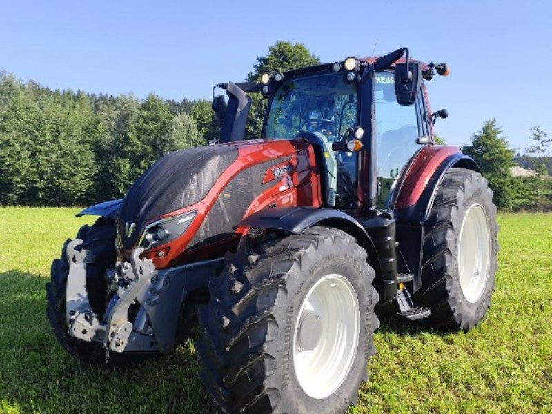 Traktor типа Valtra T174 Versu, Gebrauchtmaschine в Raperswilen (Фотография 1)