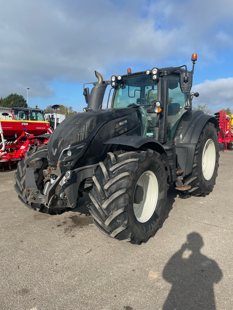 Traktor типа Valtra T174, Gebrauchtmaschine в Neufchâtel-en-Bray (Фотография 2)