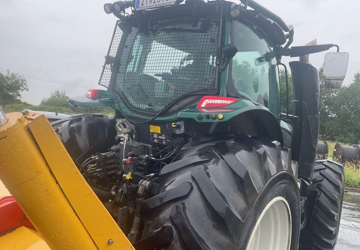 Traktor типа Valtra T174, Gebrauchtmaschine в Zwettl (Фотография 9)