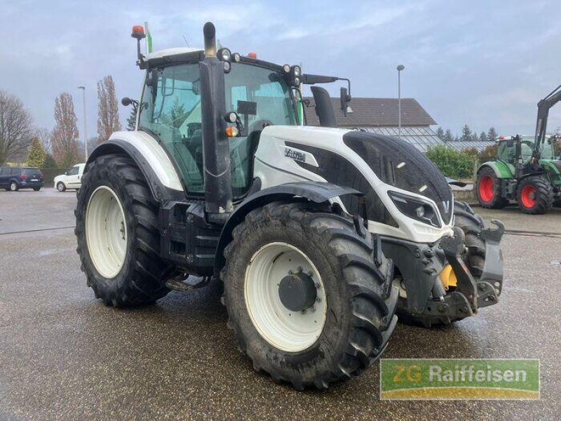 Traktor от тип Valtra T174, Gebrauchtmaschine в Bühl (Снимка 3)