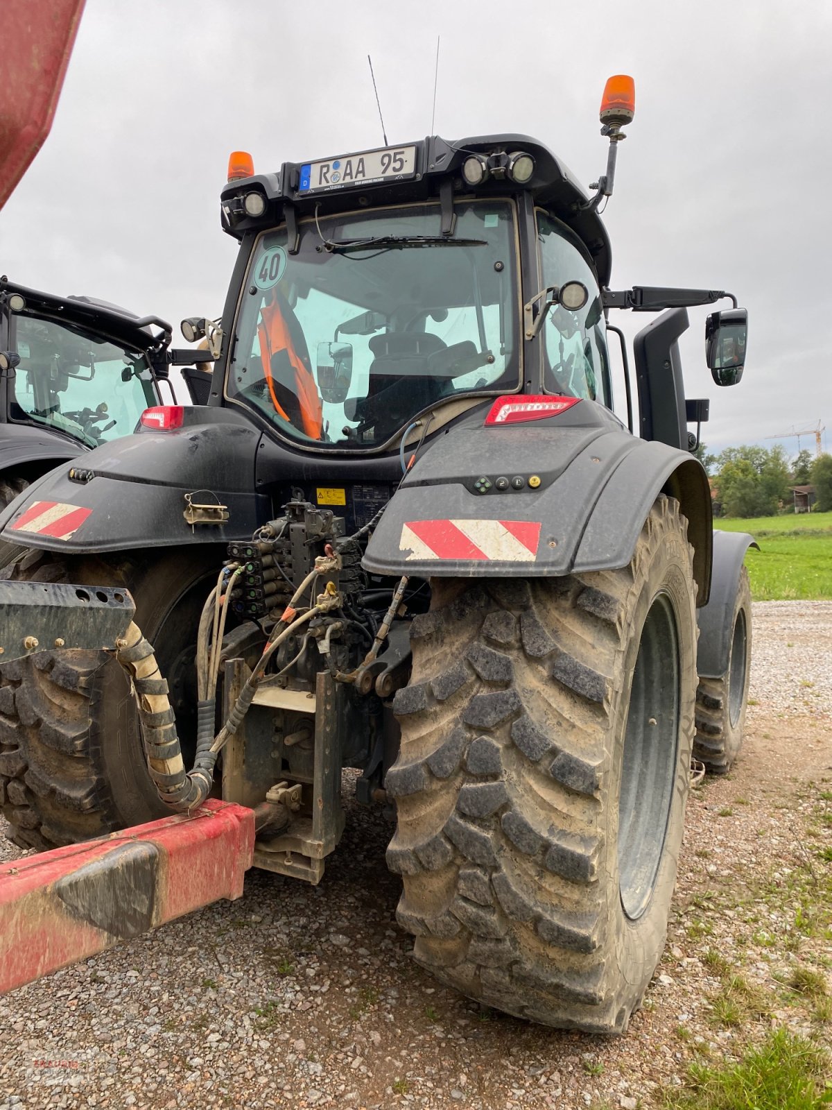 Traktor del tipo Valtra T174e D, Gebrauchtmaschine In Mainburg/Wambach (Immagine 3)