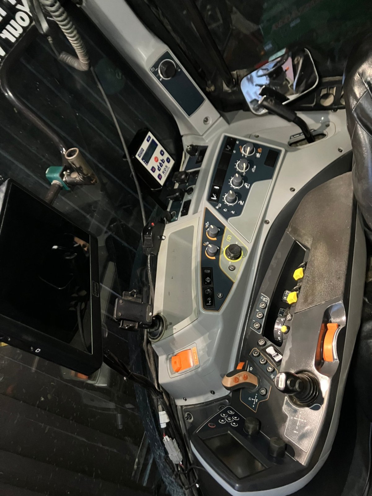 Traktor типа Valtra T174e D, Gebrauchtmaschine в Mertingen (Фотография 2)