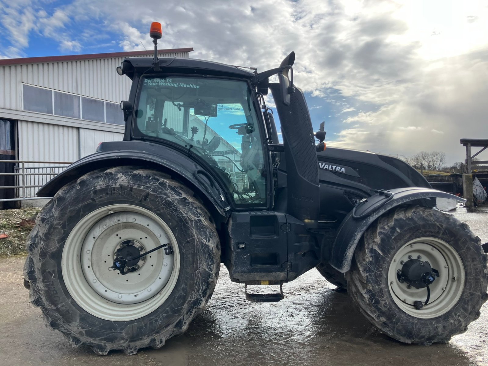 Traktor za tip Valtra T174e D, Gebrauchtmaschine u Mertingen (Slika 1)