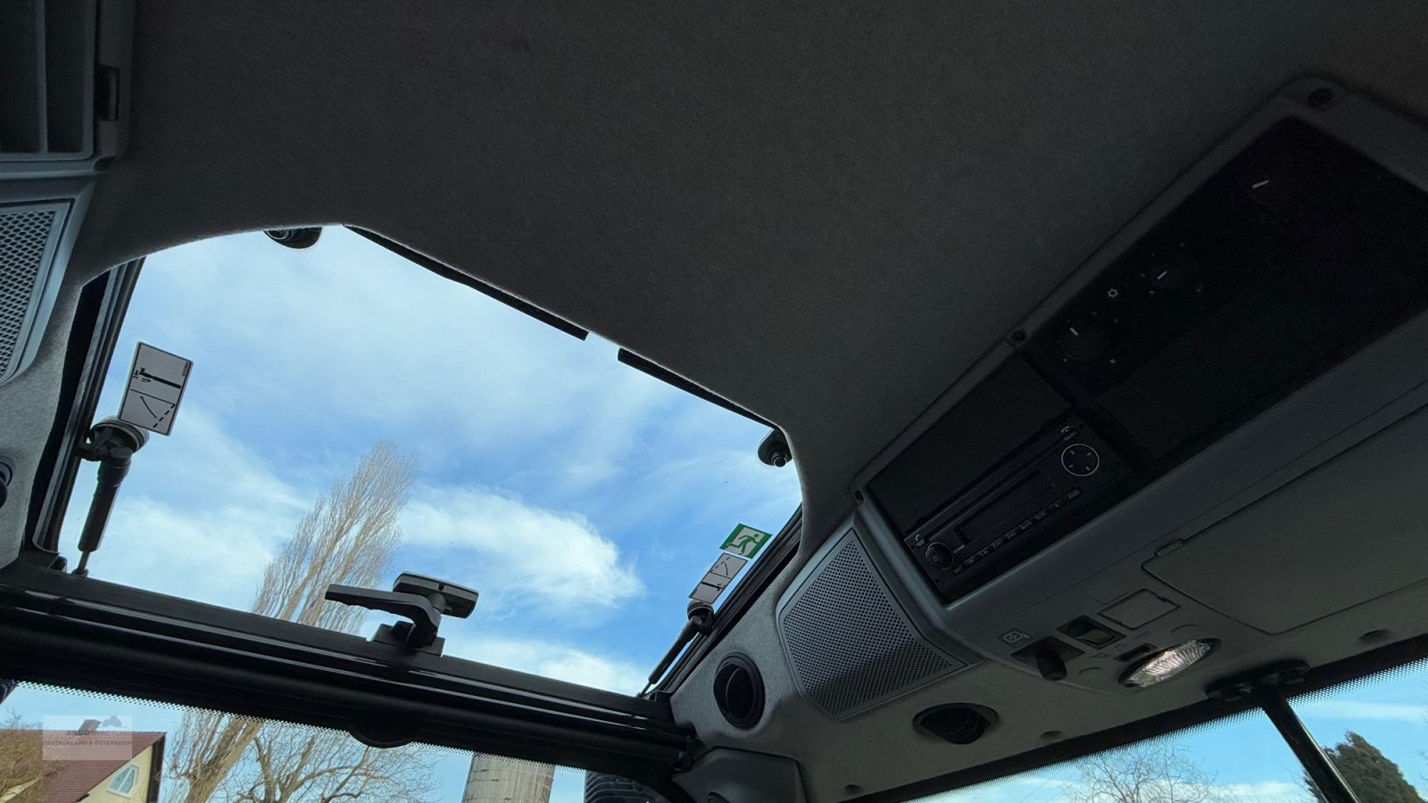 Traktor of the type Valtra T174e V, Gebrauchtmaschine in Burgoberbach (Picture 11)