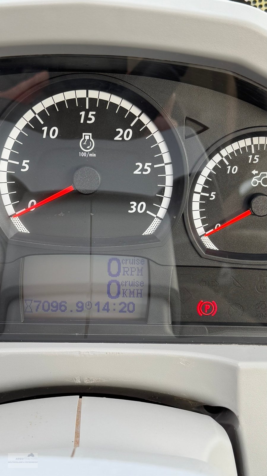 Traktor of the type Valtra T174e V, Gebrauchtmaschine in Burgoberbach (Picture 13)