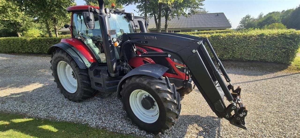 Traktor типа Valtra T174EA M/LÆSSER, Gebrauchtmaschine в Ringkøbing (Фотография 3)
