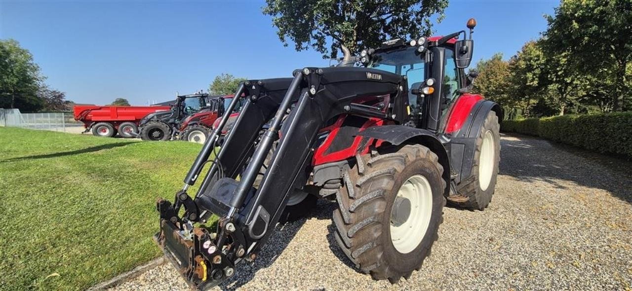Traktor типа Valtra T174EA M/LÆSSER, Gebrauchtmaschine в Ringkøbing (Фотография 2)