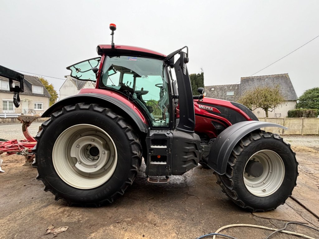 Traktor Türe ait Valtra T174eA, Gebrauchtmaschine içinde FLERS (resim 3)