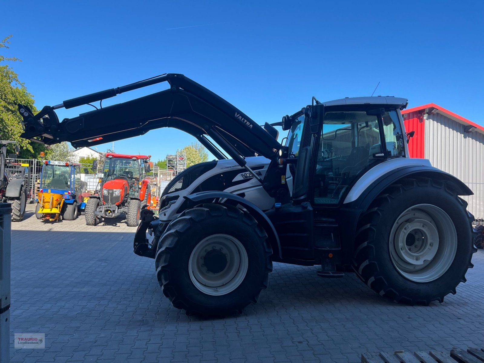 Traktor tipa Valtra T175 A mit FL, Gebrauchtmaschine u Mainburg/Wambach (Slika 10)