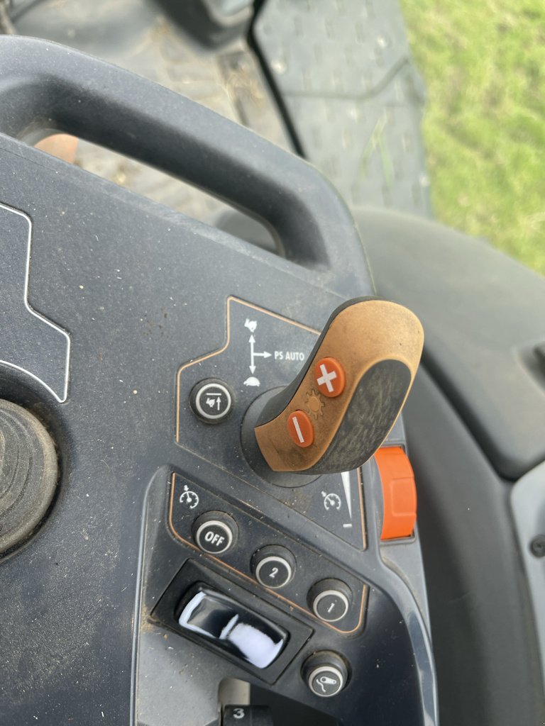 Traktor des Typs Valtra T175 Active, Gebrauchtmaschine in COULVAIN (Bild 5)