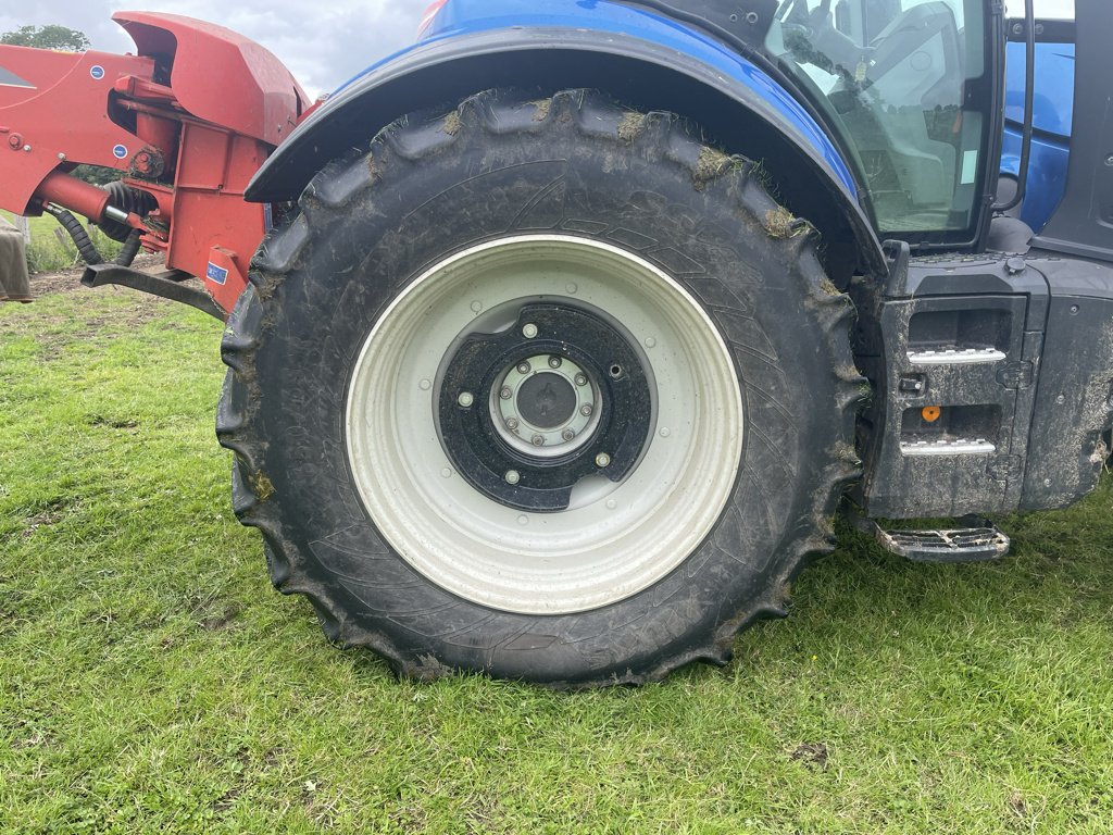 Traktor des Typs Valtra T175 Active, Gebrauchtmaschine in COULVAIN (Bild 7)