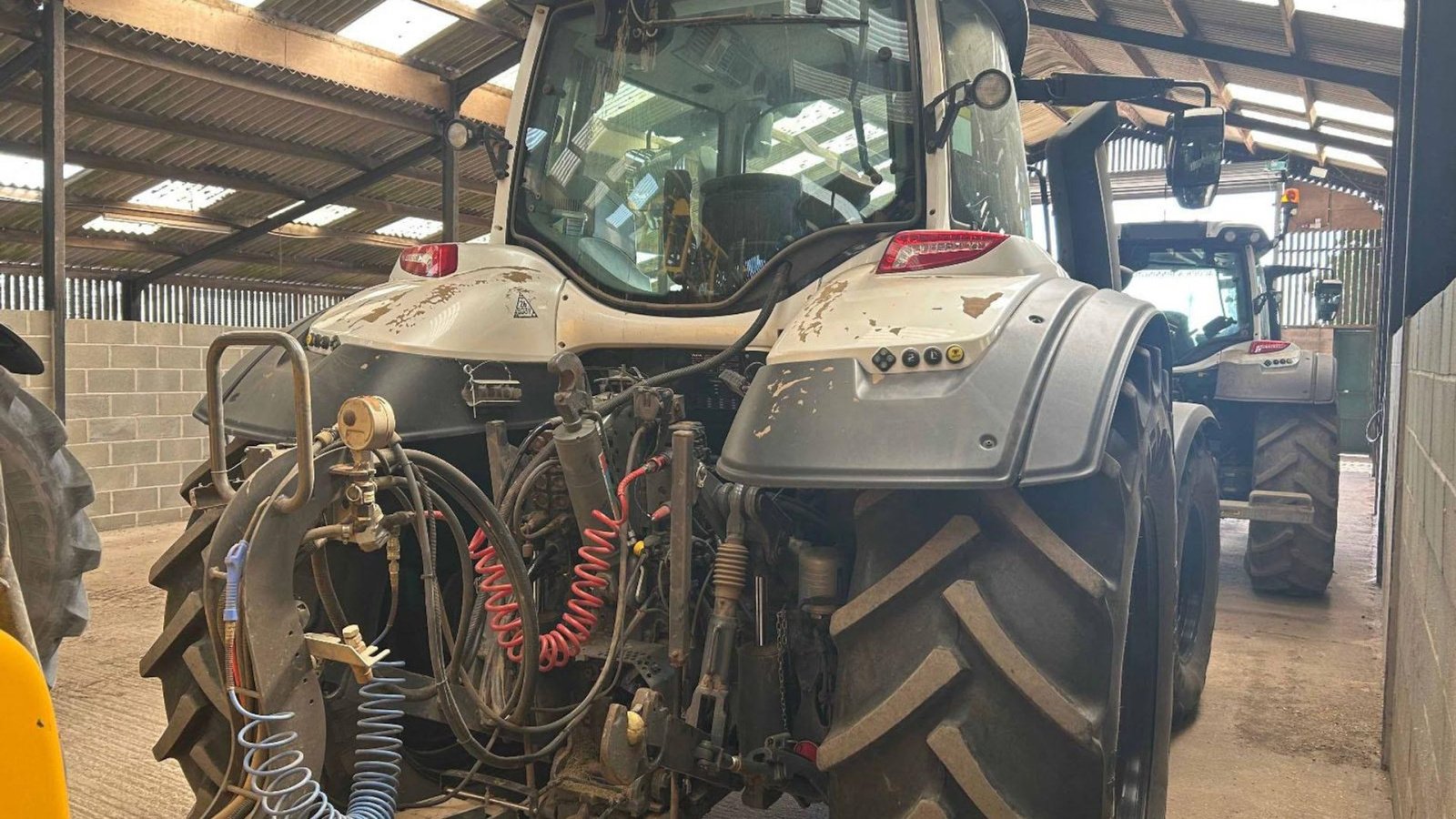 Traktor Türe ait Valtra T175  SOLGT!!! Kun 1.650 timer. Front lift.  Luftbremser., Gebrauchtmaschine içinde Kolding (resim 5)