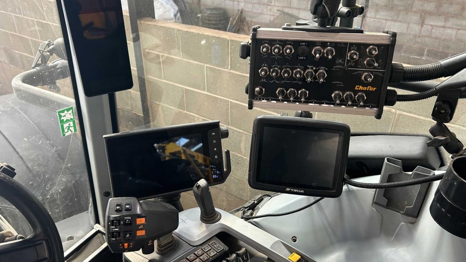 Traktor Türe ait Valtra T175  SOLGT!!! Kun 1.650 timer. Front lift.  Luftbremser., Gebrauchtmaschine içinde Kolding (resim 8)