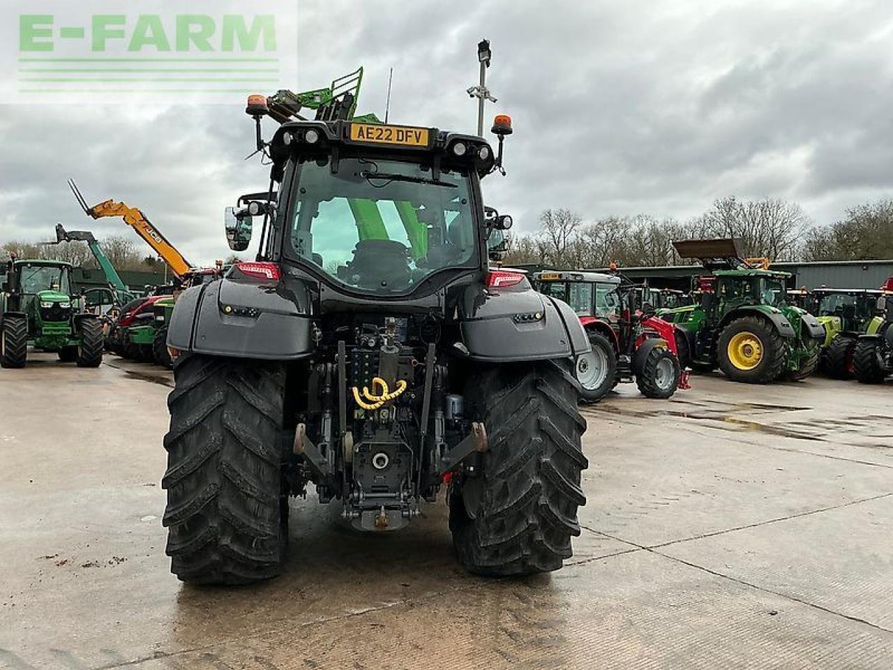Traktor of the type Valtra t175 versu tractor (st25520) Versu, Gebrauchtmaschine in SHAFTESBURY (Picture 8)