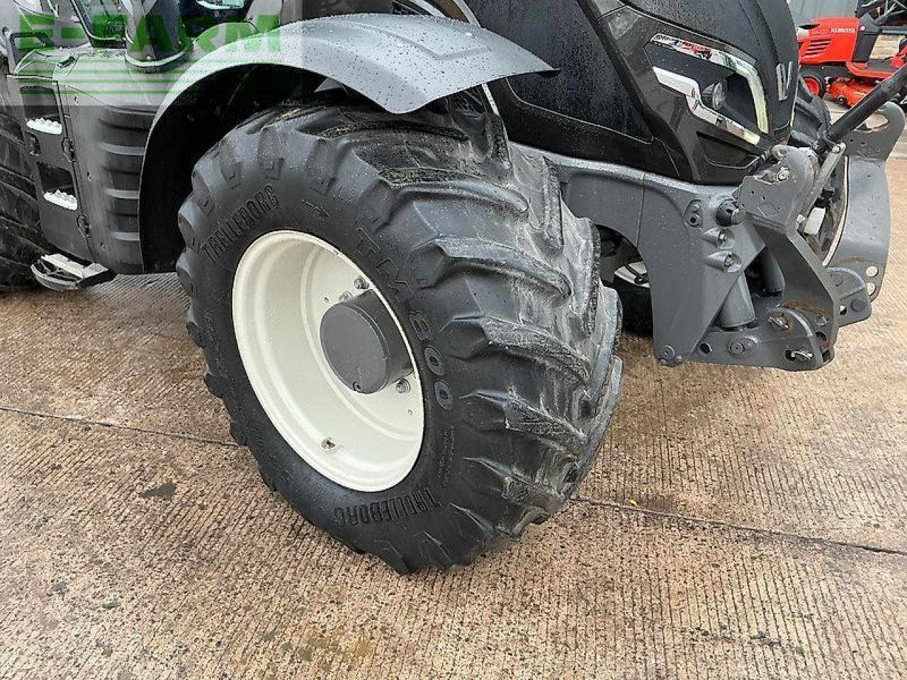 Traktor of the type Valtra t175 versu tractor (st25520) Versu, Gebrauchtmaschine in SHAFTESBURY (Picture 12)