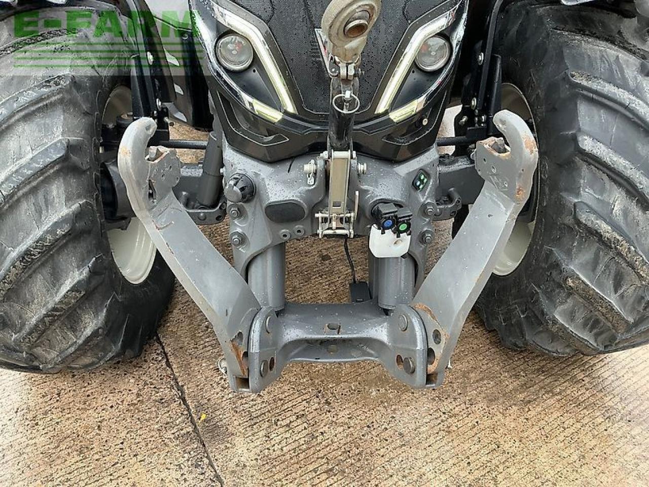 Traktor of the type Valtra t175 versu tractor (st25520) Versu, Gebrauchtmaschine in SHAFTESBURY (Picture 15)