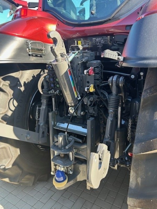 Traktor of the type Valtra T175 Versu, Neumaschine in Berching (Picture 5)