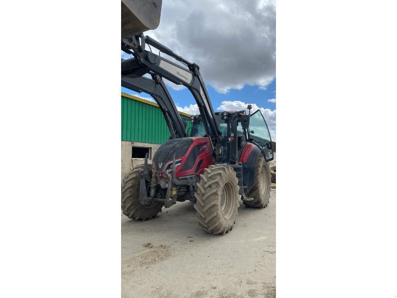 Traktor Türe ait Valtra T175, Gebrauchtmaschine içinde CHATEAUBRIANT CEDEX (resim 2)