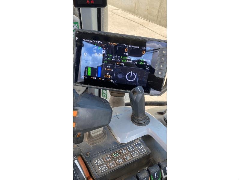 Traktor Türe ait Valtra T175, Gebrauchtmaschine içinde CHATEAUBRIANT CEDEX (resim 5)