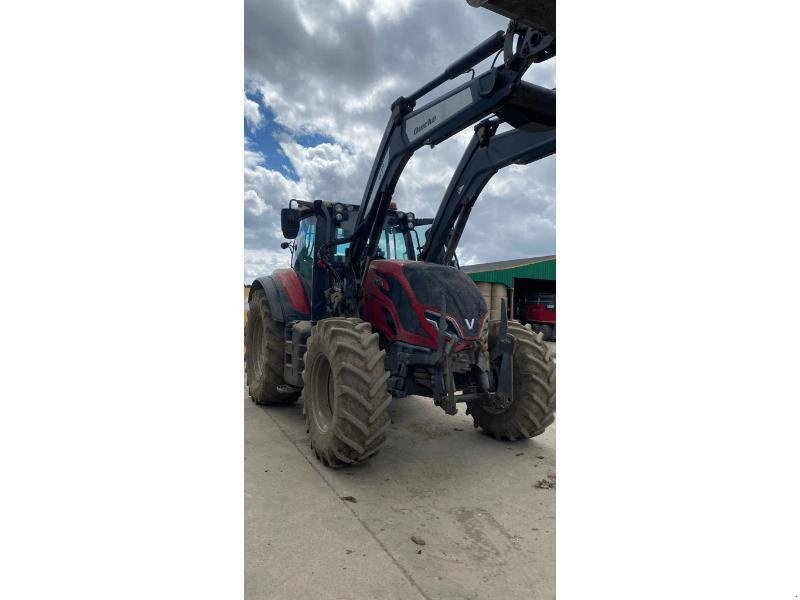 Traktor Türe ait Valtra T175, Gebrauchtmaschine içinde CHATEAUBRIANT CEDEX (resim 1)