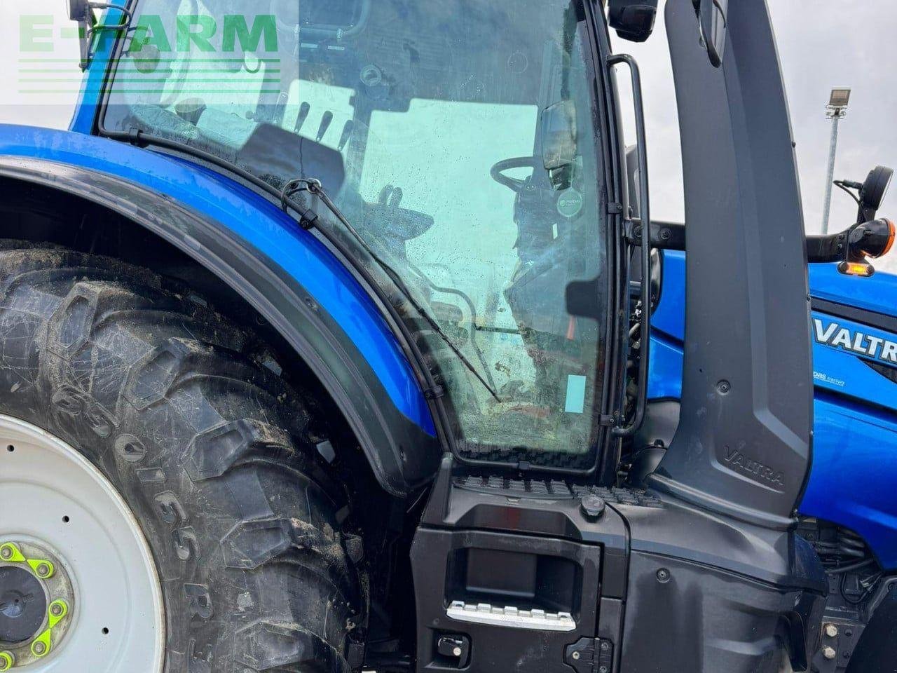 Traktor tip Valtra T175, Gebrauchtmaschine in WARTON, CARNFORTH (Poză 2)