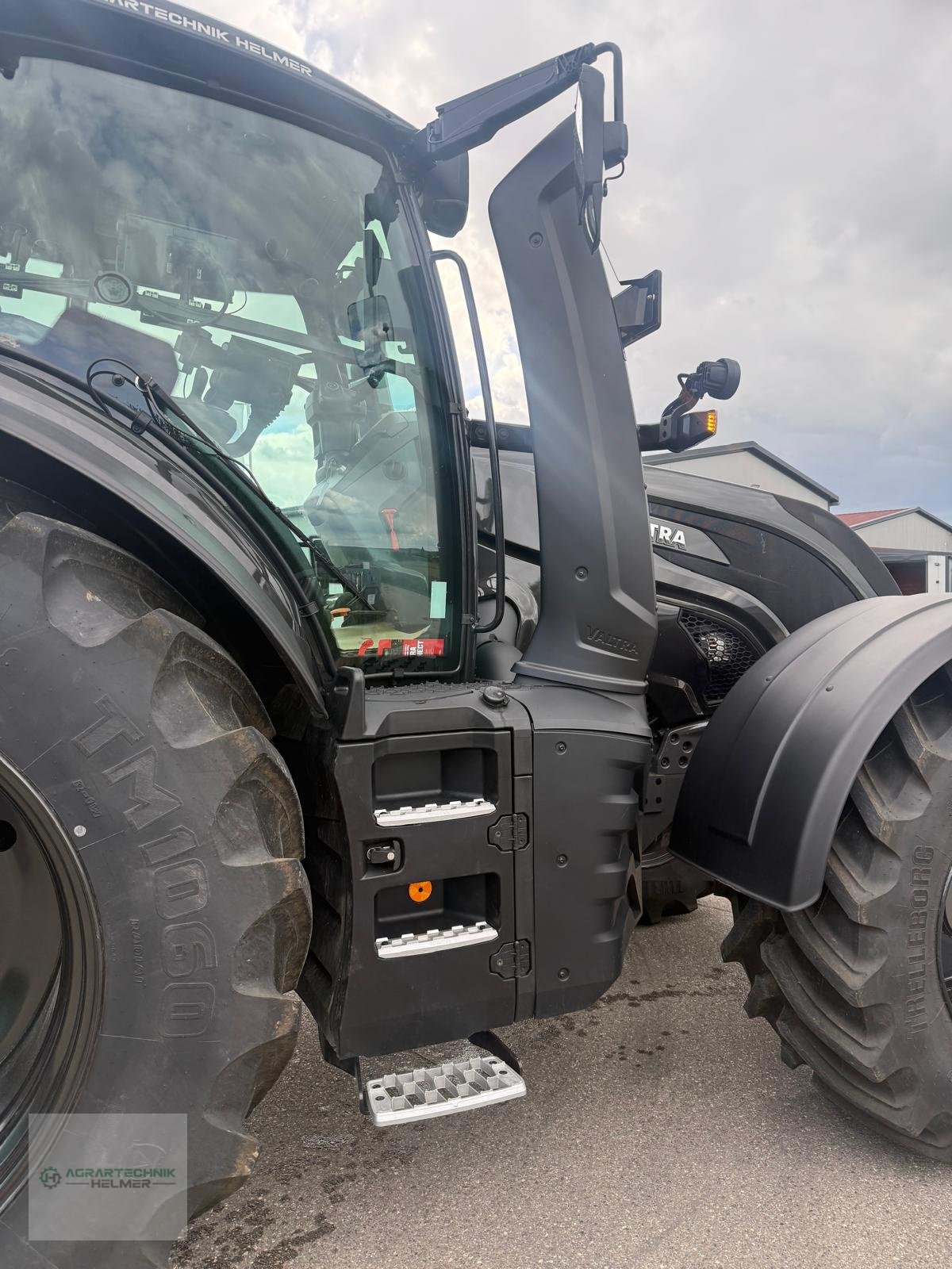 Traktor типа Valtra T175, Neumaschine в Rain (Фотография 3)