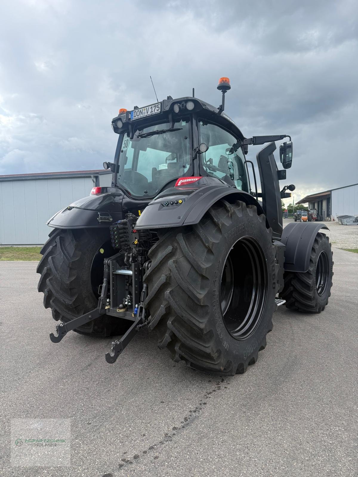 Traktor типа Valtra T175, Neumaschine в Rain (Фотография 4)