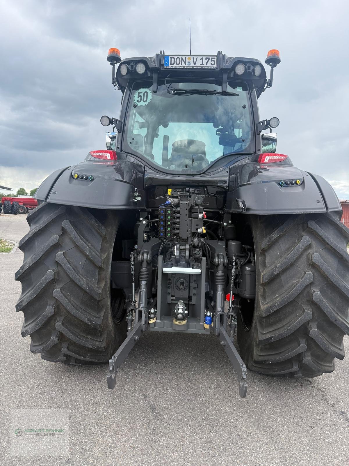 Traktor типа Valtra T175, Neumaschine в Rain (Фотография 5)