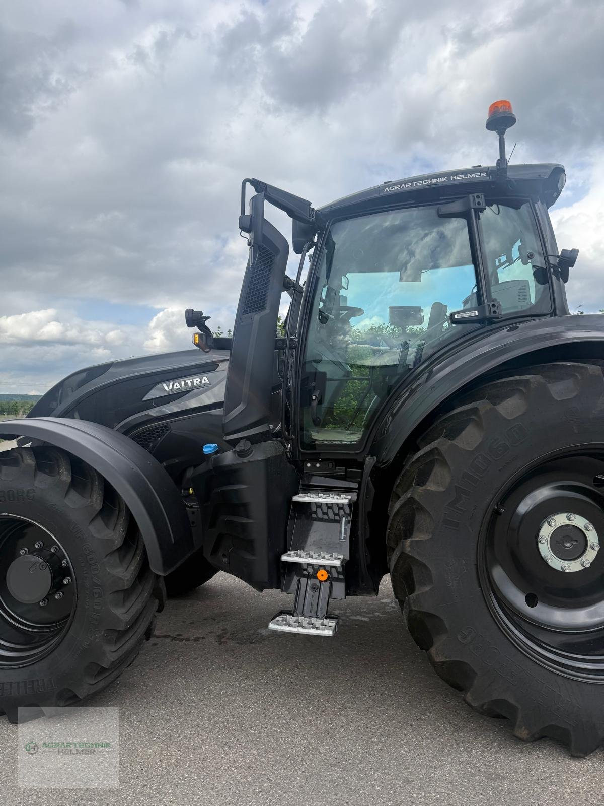 Traktor типа Valtra T175, Neumaschine в Rain (Фотография 8)