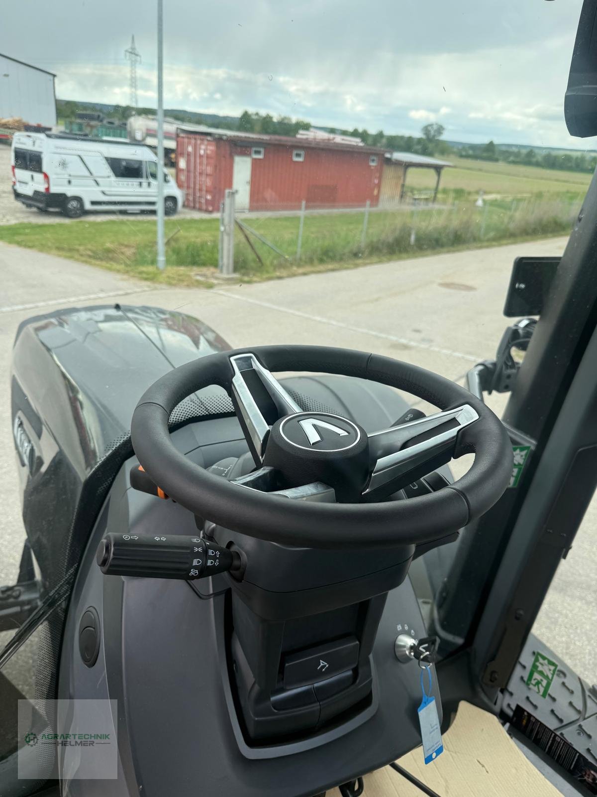 Traktor типа Valtra T175, Neumaschine в Rain (Фотография 12)