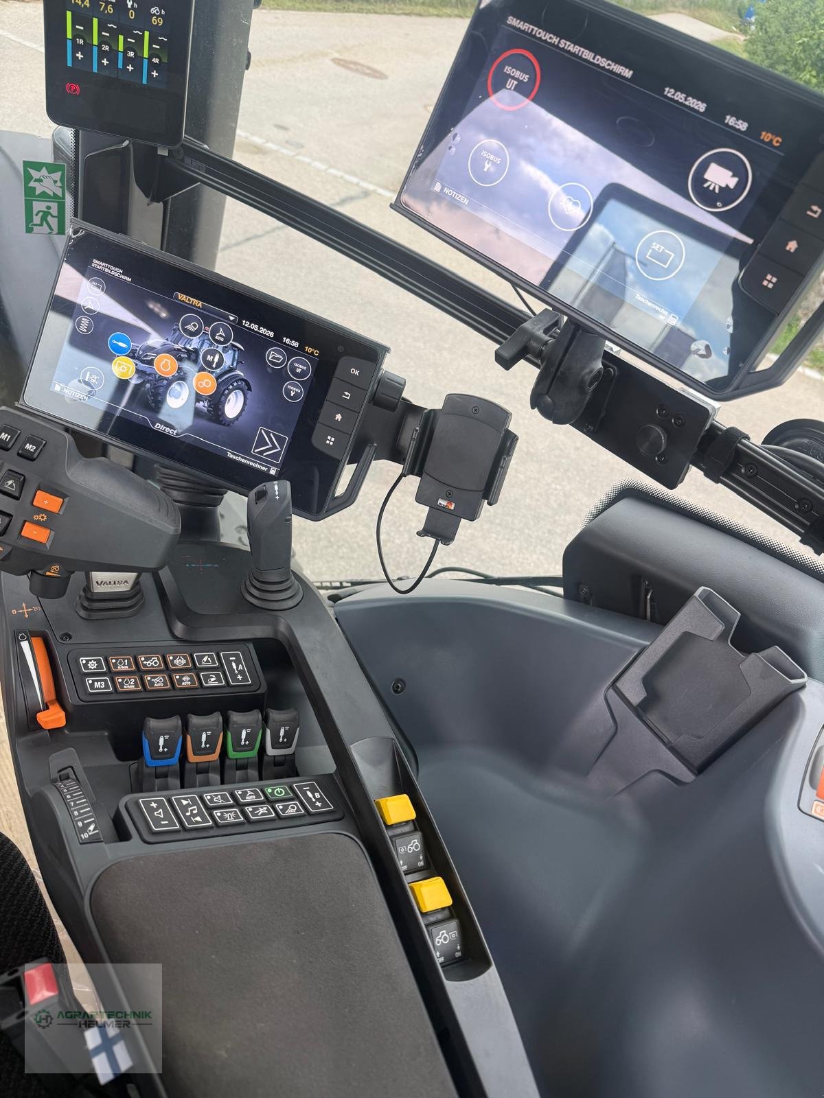 Traktor типа Valtra T175, Neumaschine в Rain (Фотография 14)