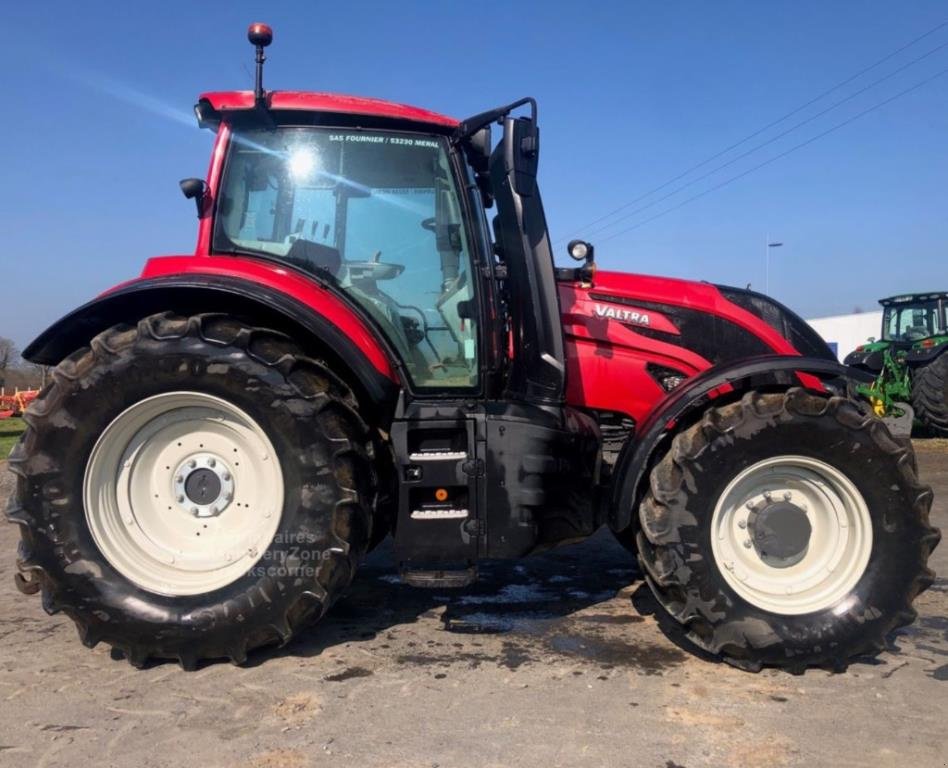 Traktor za tip Valtra T175e Active, Gebrauchtmaschine u MÉRAL (Slika 1)