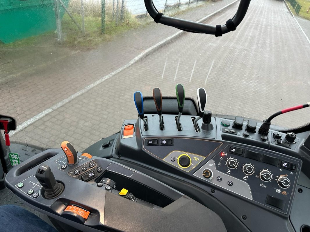 Traktor типа Valtra T175e Active, Gebrauchtmaschine в Elmenhorst-Lanken (Фотография 10)