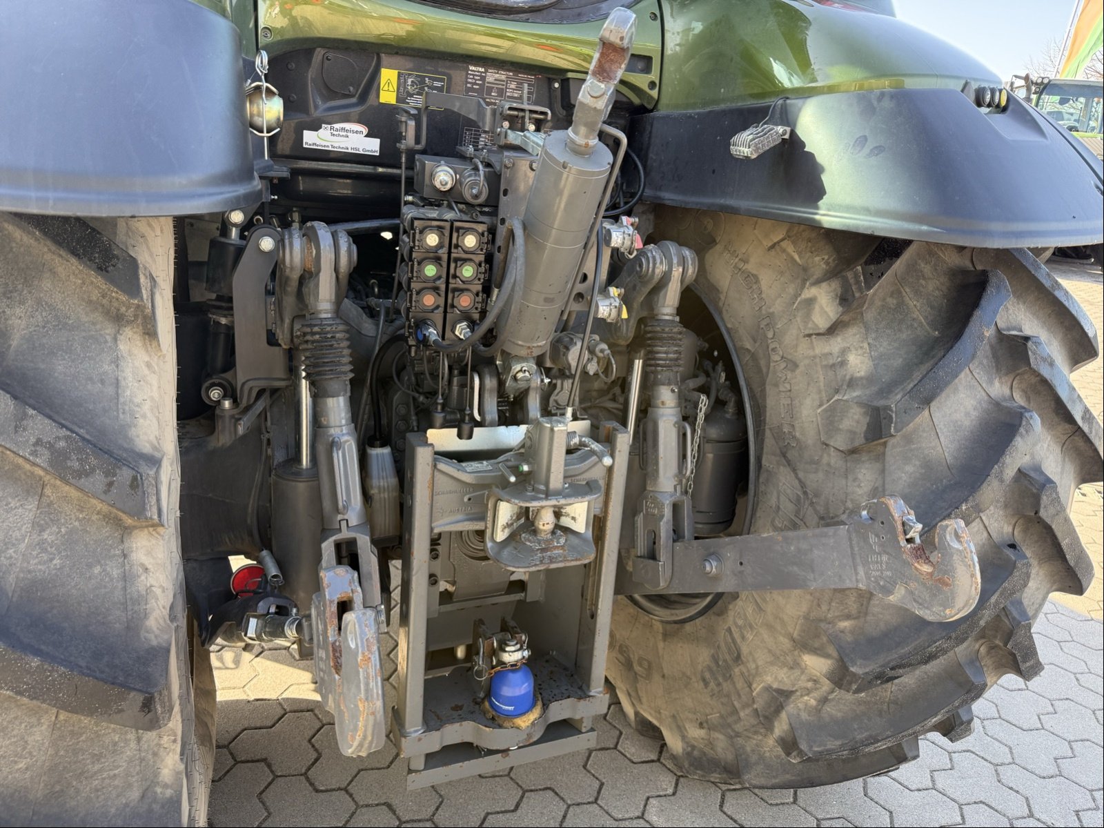 Traktor Türe ait Valtra T175e Active, Gebrauchtmaschine içinde Gadebusch (resim 7)