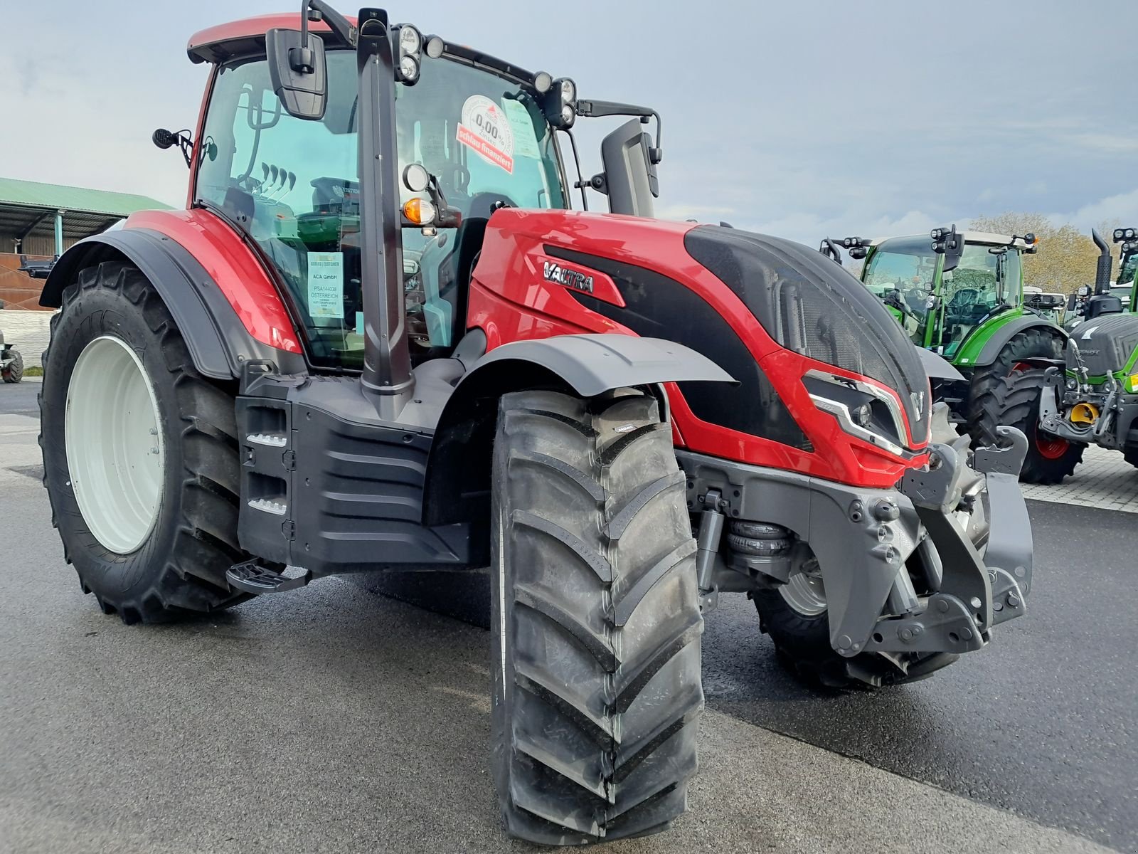 Traktor του τύπου Valtra T175e Active, Gebrauchtmaschine σε Kottingneusiedl (Φωτογραφία 3)