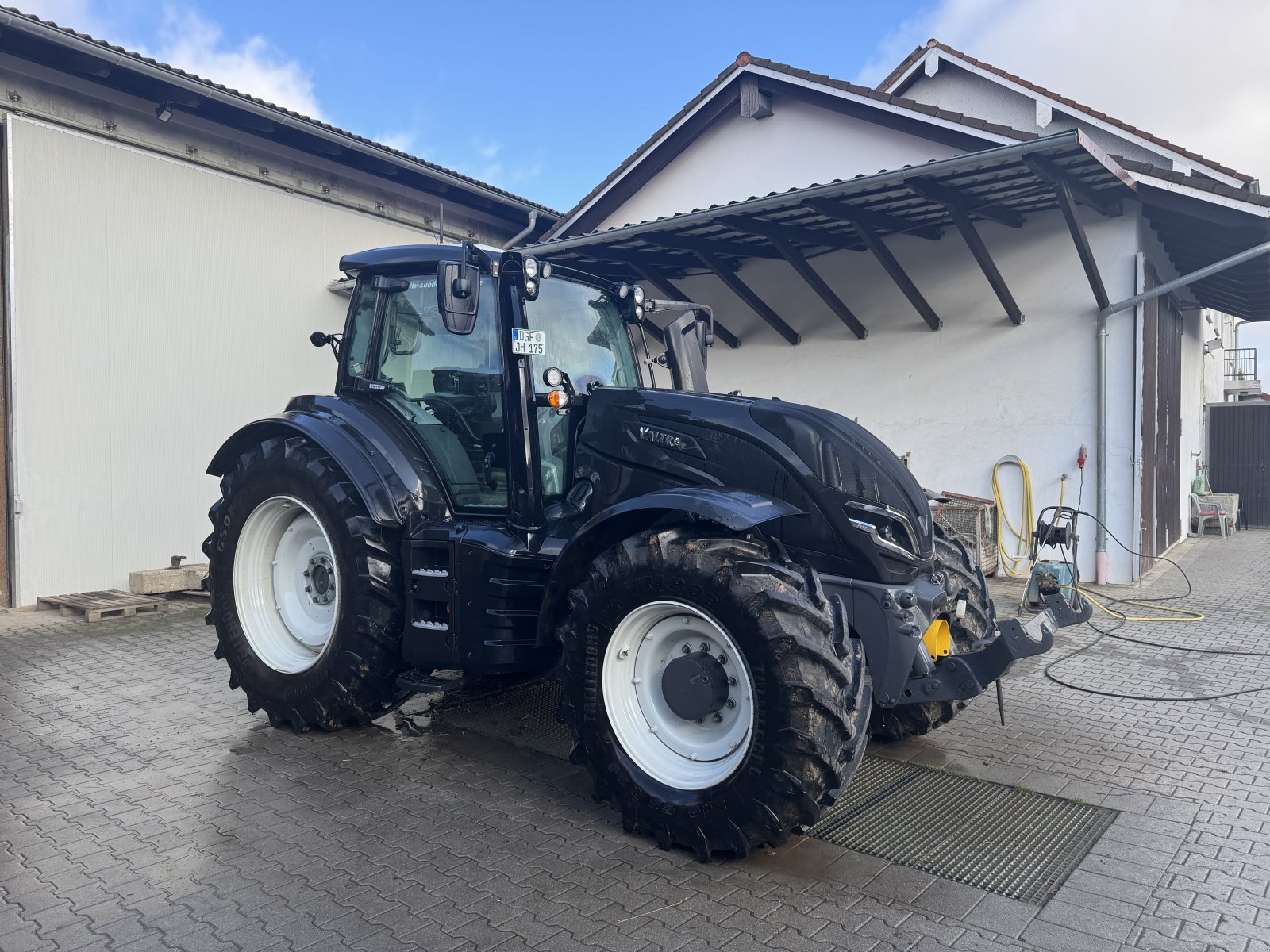 Traktor a típus Valtra T175e Direct, Gebrauchtmaschine ekkor: Deggendorf (Kép 2)
