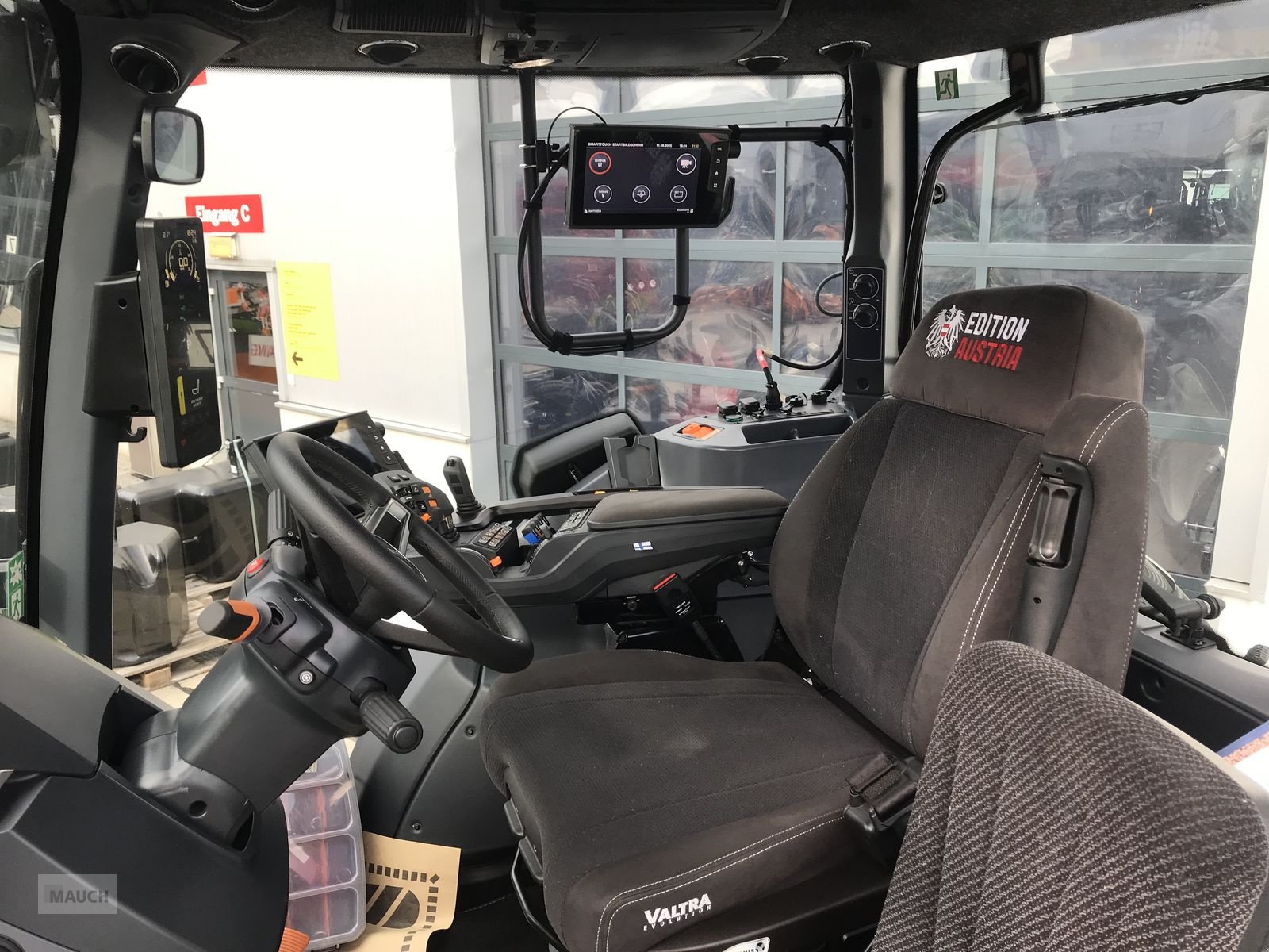 Traktor typu Valtra T175e Direct, Neumaschine v Burgkirchen (Obrázek 11)