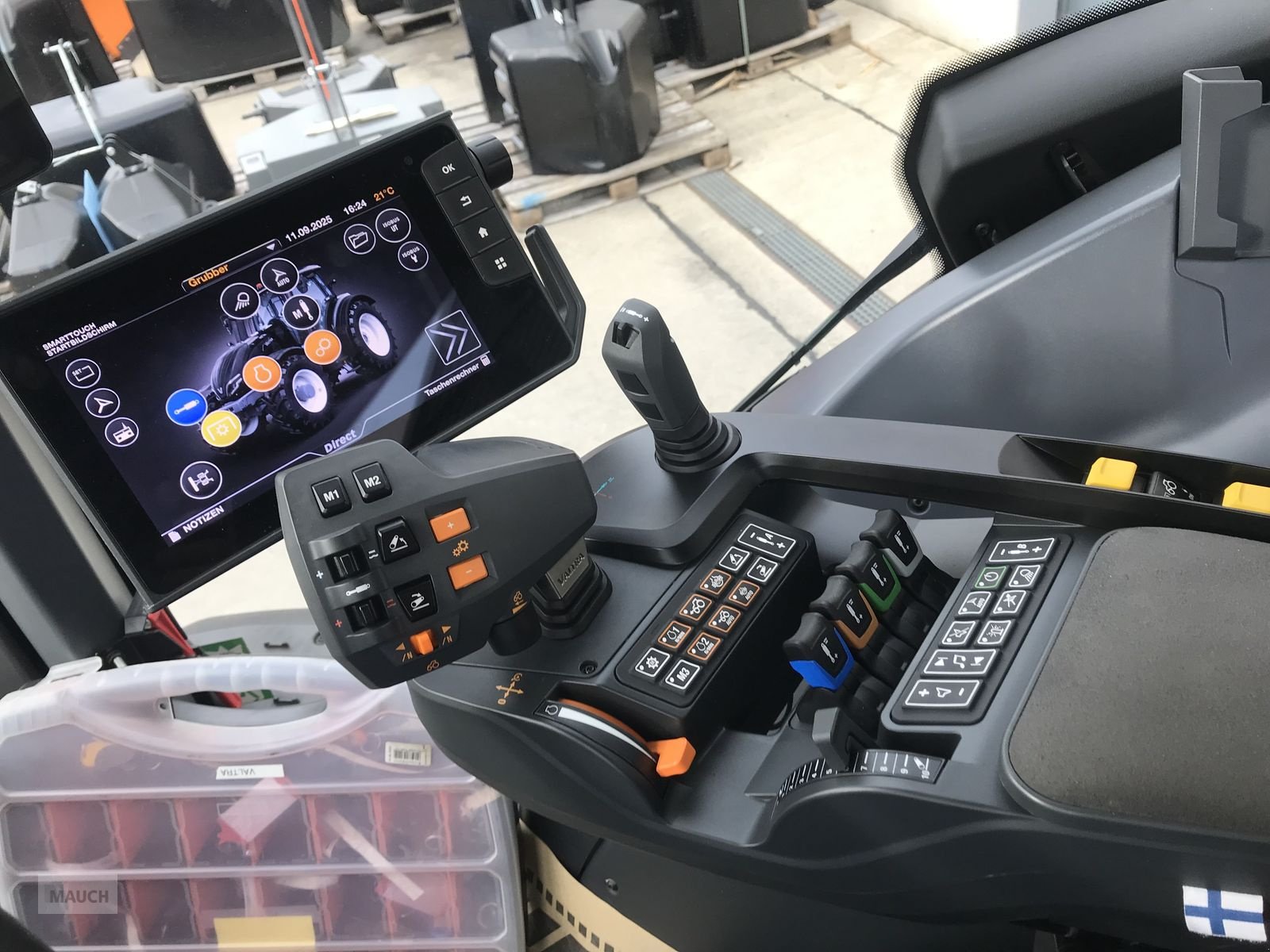 Traktor typu Valtra T175e Direct, Neumaschine v Burgkirchen (Obrázek 17)