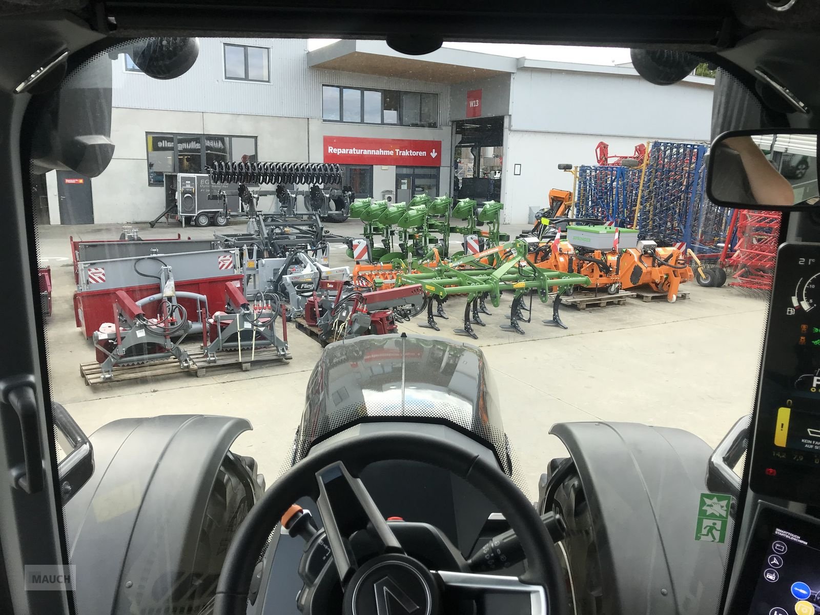 Traktor typu Valtra T175e Direct, Neumaschine v Burgkirchen (Obrázek 14)