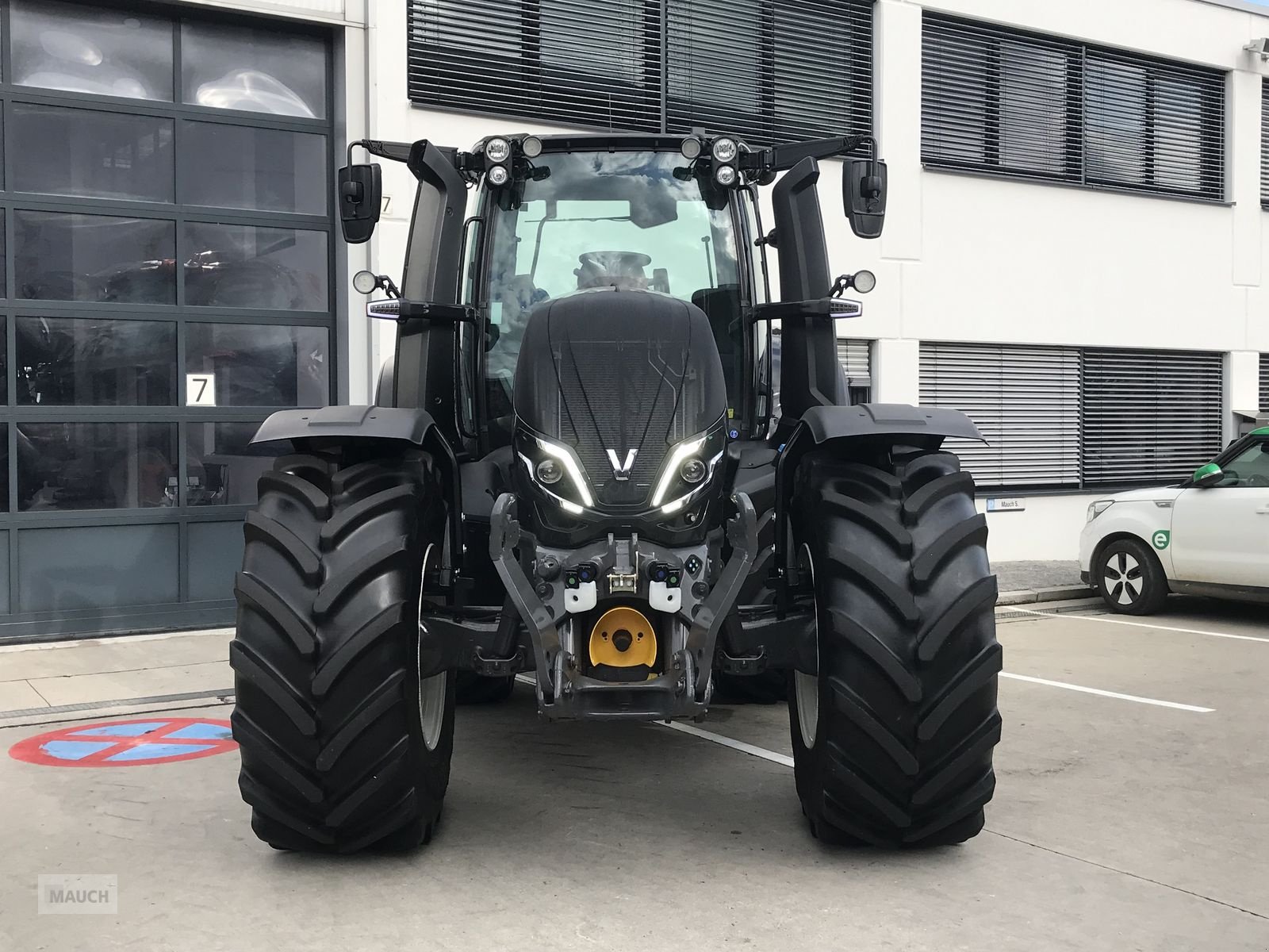 Traktor typu Valtra T175e Direct, Neumaschine v Burgkirchen (Obrázek 10)