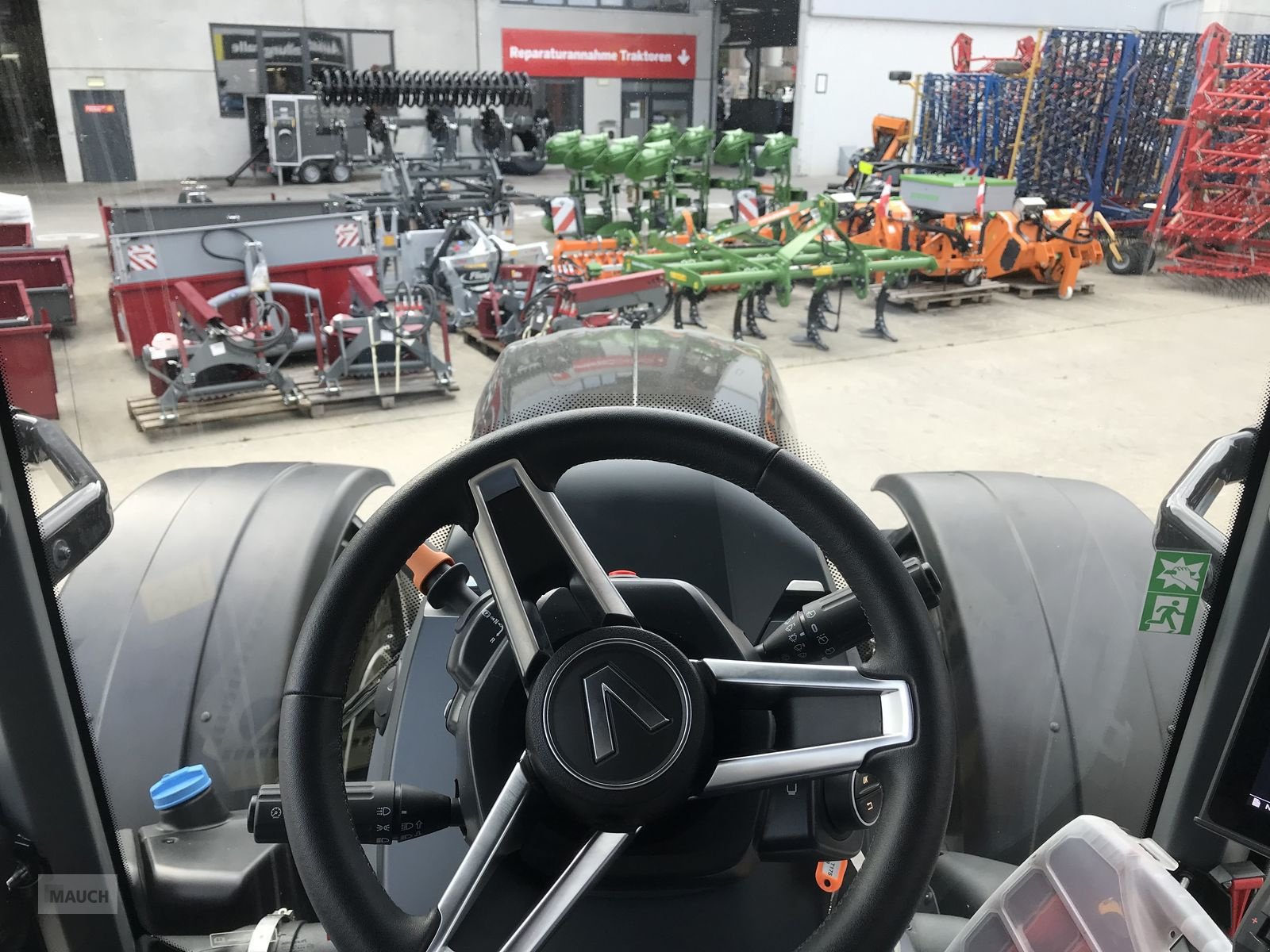 Traktor typu Valtra T175e Direct, Neumaschine v Burgkirchen (Obrázek 13)