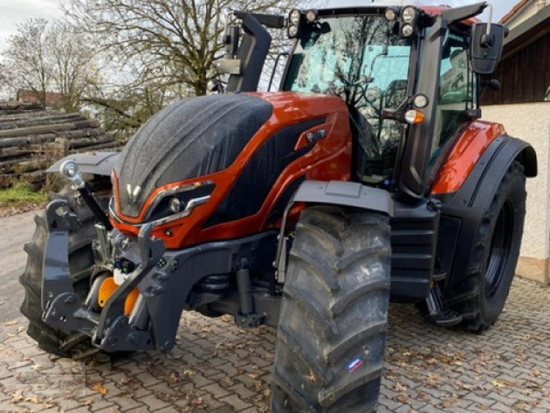 Traktor des Typs Valtra T175ED, Neumaschine in Weiden/Theisseil (Bild 1)