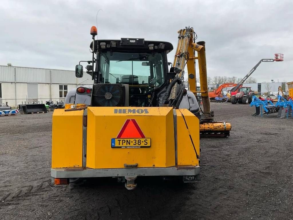 Traktor of the type Valtra T182 Direct met maaiarm, Gebrauchtmaschine in Marknesse (Picture 7)