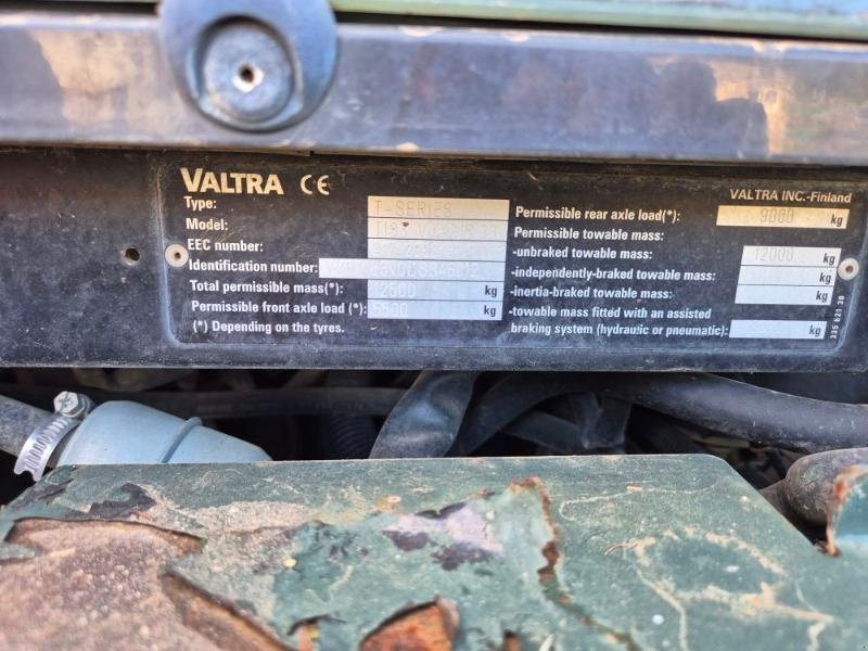 Traktor от тип Valtra T183V, Gebrauchtmaschine в CHAUMONT (Снимка 1)