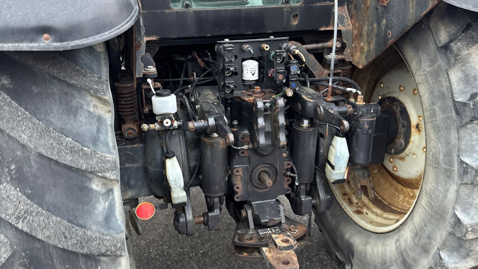 Traktor van het type Valtra T190 KUN 6100 TIMER!, Gebrauchtmaschine in Nørager (Foto 14)