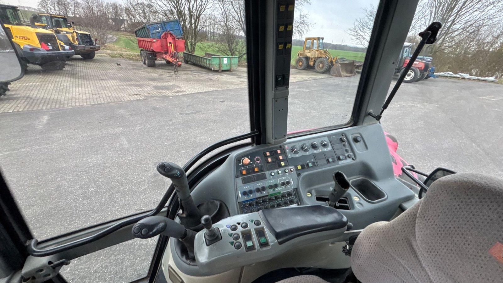 Traktor van het type Valtra T190 KUN 6100 TIMER!, Gebrauchtmaschine in Nørager (Foto 16)